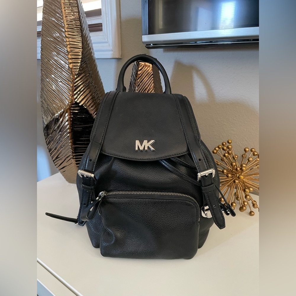 Michael Kors Backpack beautiful black leather